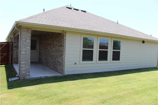 $2,500 | 1334 Timberfalls Drive, Anna, TX 75409