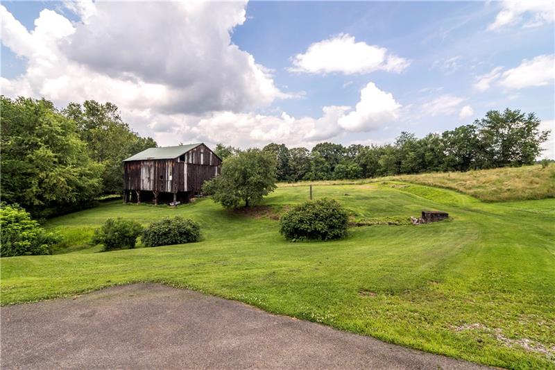 2791 Russelton Road Tarentum, PA 15084 - Photo 22 of 25