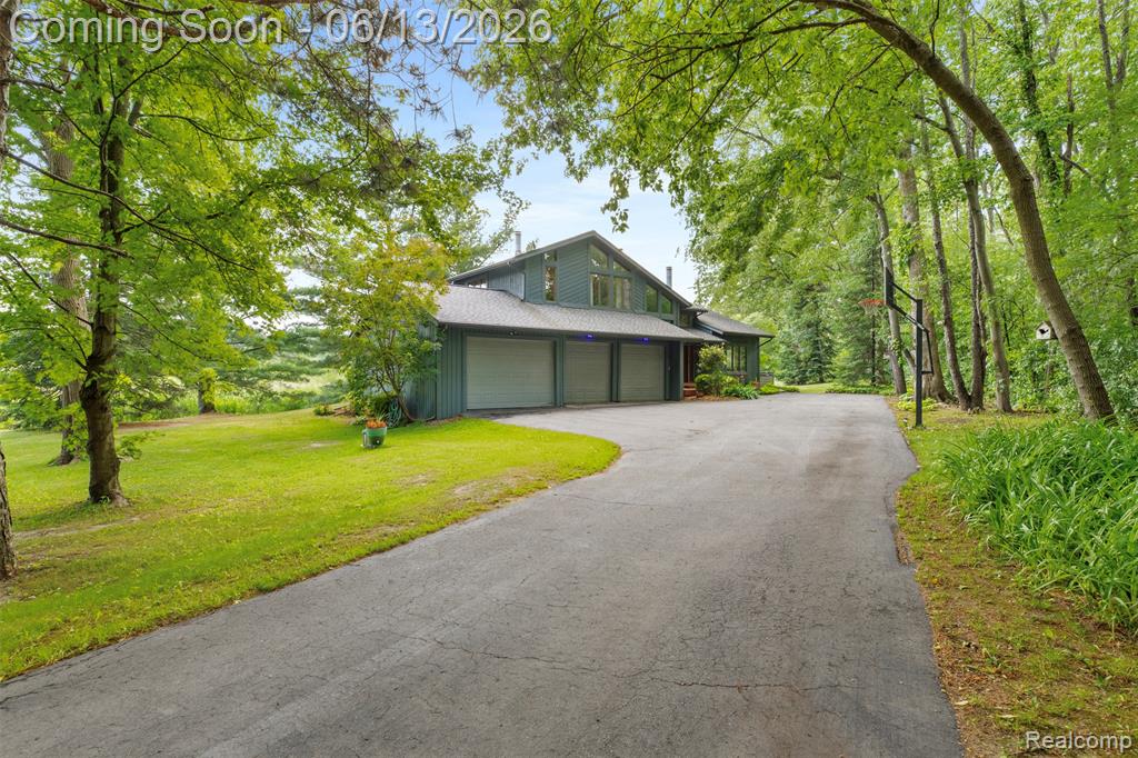 6186 Crane Road Ypsilanti, MI 48197 - Photo 2 of 53