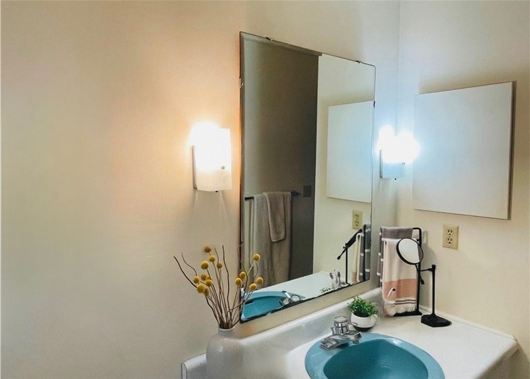 88 Wall Street Addison, NY 14801 - Photo 11 of 12