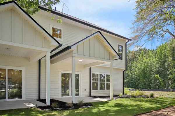 $349,900 | 1048 Stagecoach Drive, White House, TN 37188