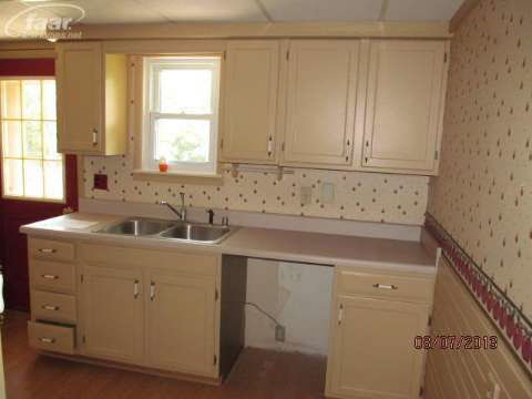 4436 Crosby Road Flint, MI 48506 - Photo 9 of 13 20367924-8.JPG