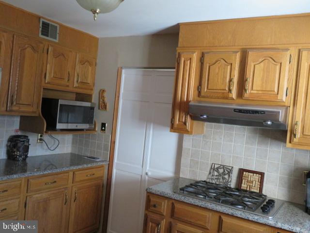 8 George Read Road New Castle, DE 19720 - Photo 8 of 25 Kitchen