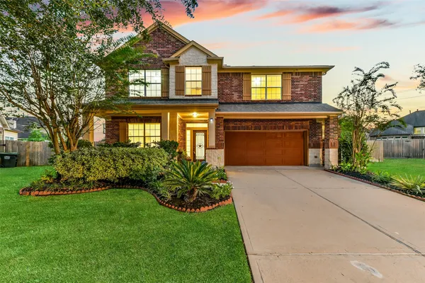 $425,000 | 13204 Southern Way Lane, Pearland, TX 77584