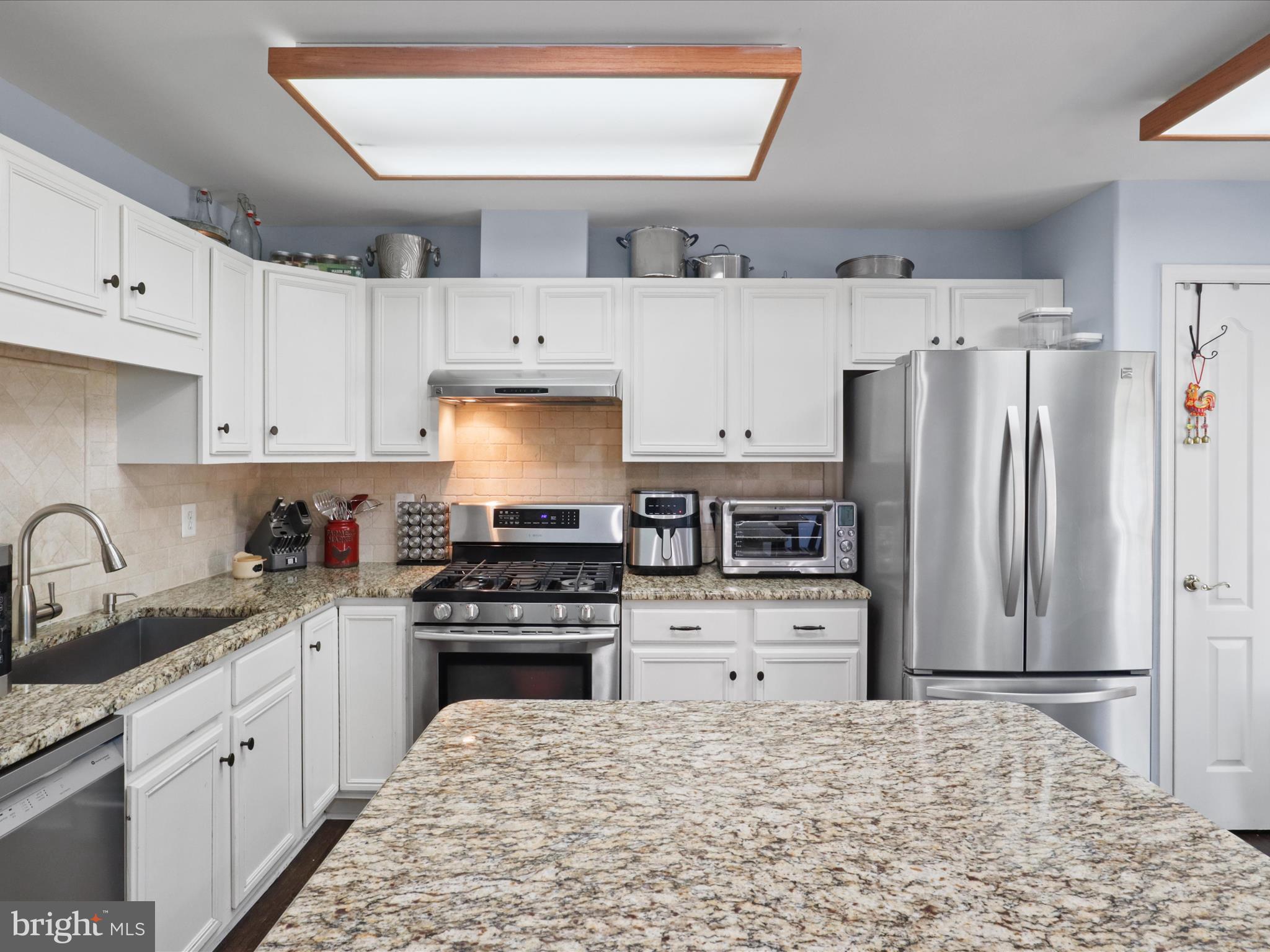 11770 Valley Ridge Circle Fairfax, VA 22033 - Photo 15 of 61 Kitchen