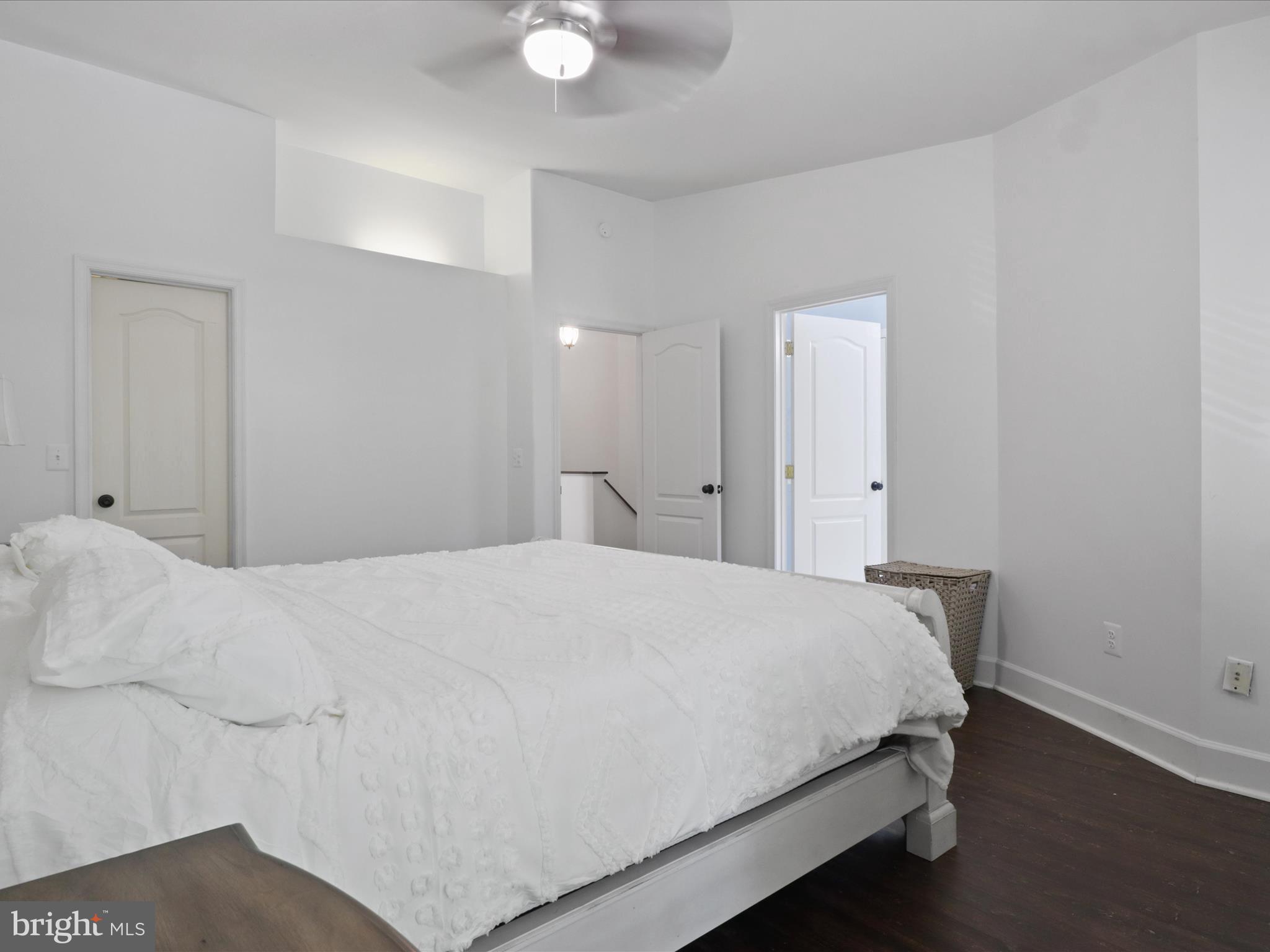 11770 Valley Ridge Circle Fairfax, VA 22033 - Photo 24 of 61 Primary Bedroom