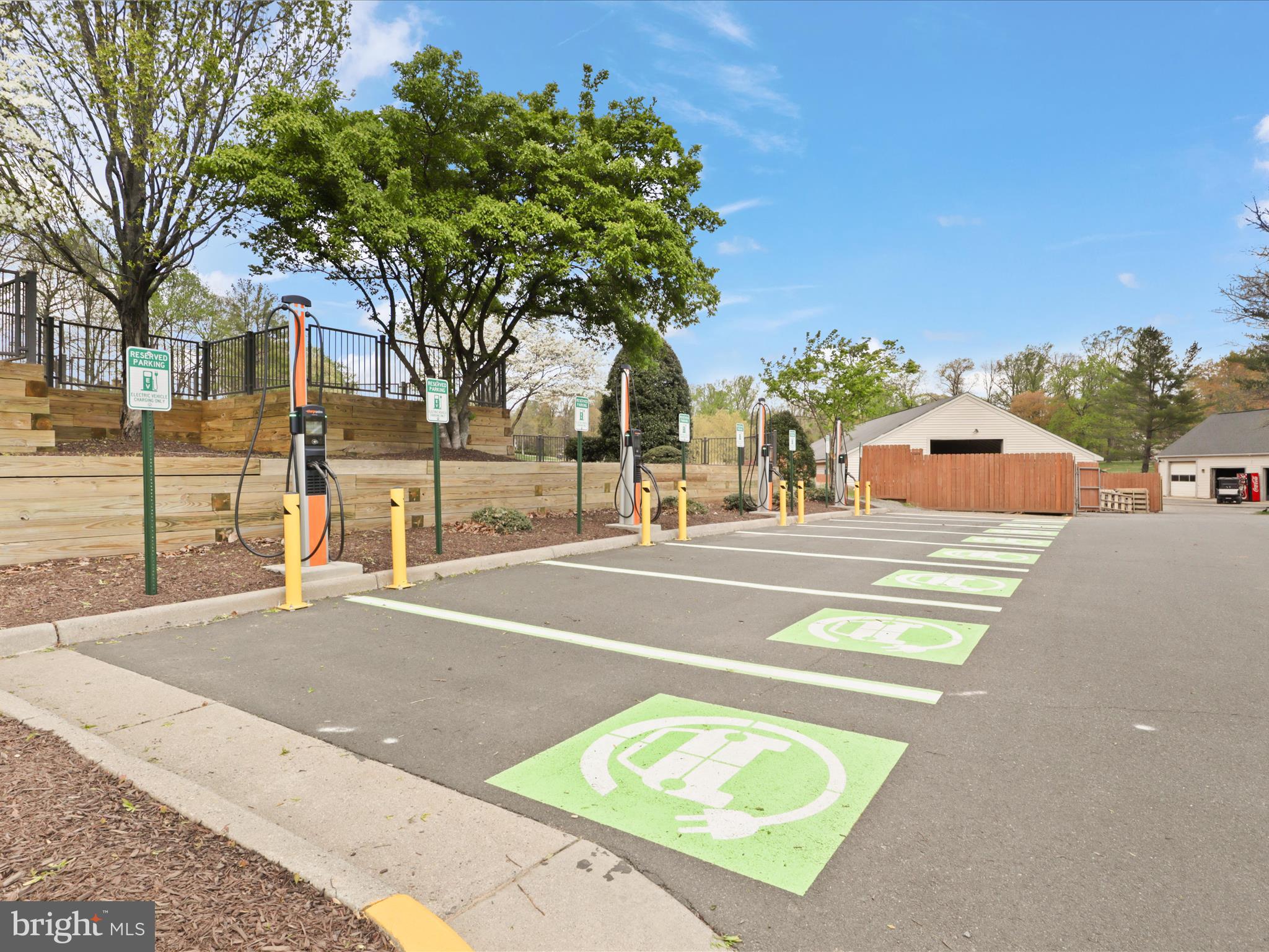 11770 Valley Ridge Circle Fairfax, VA 22033 - Photo 53 of 61 Penderbrook Electric Charging Stations