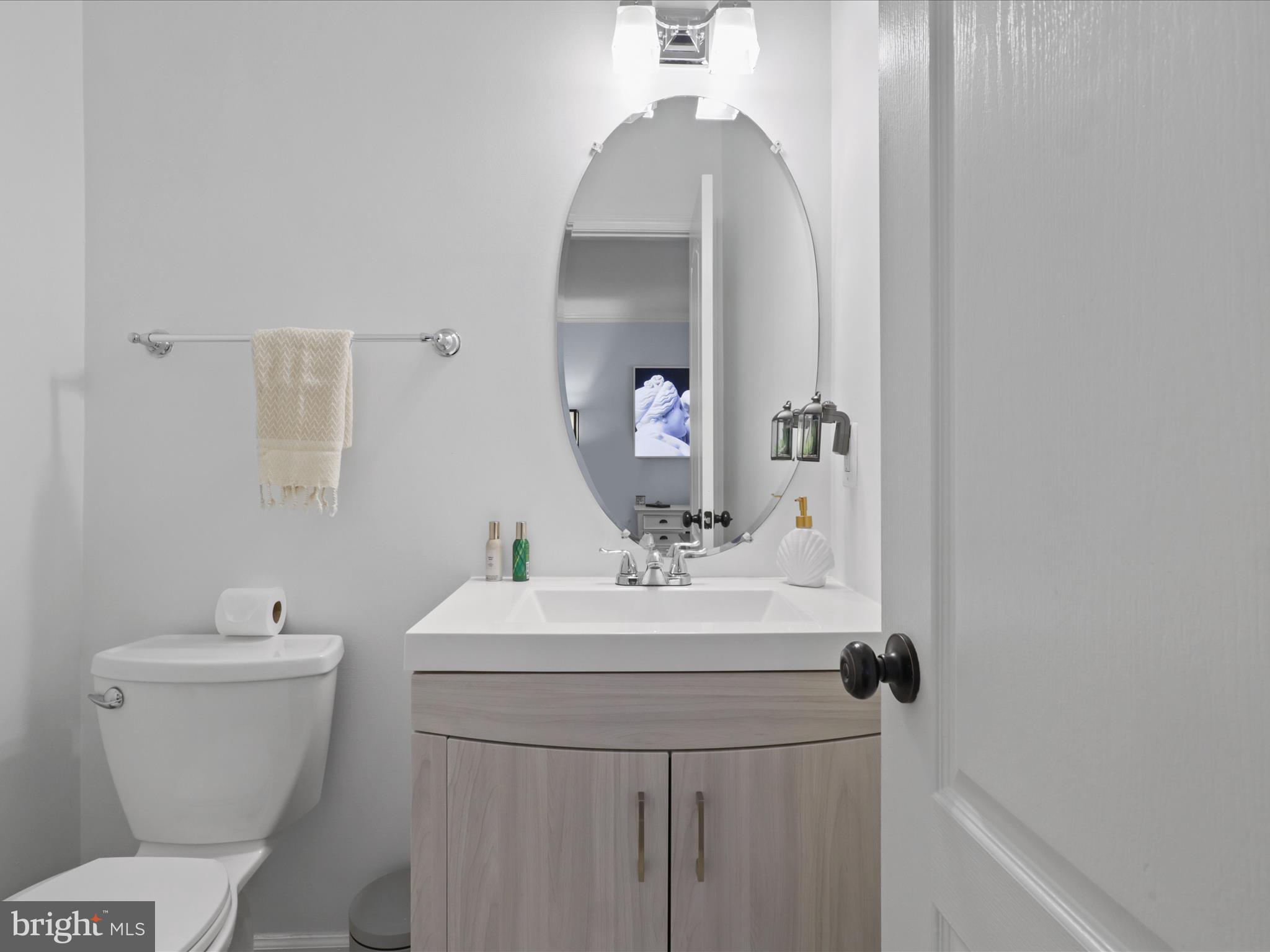 11770 Valley Ridge Circle Fairfax, VA 22033 - Photo 8 of 61 Powder Room