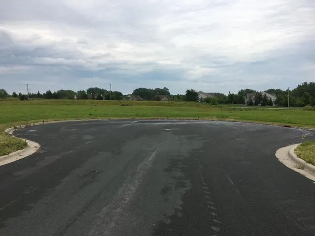 $76,000 | 516 Industrial Boulevard, Watertown, MN 55388