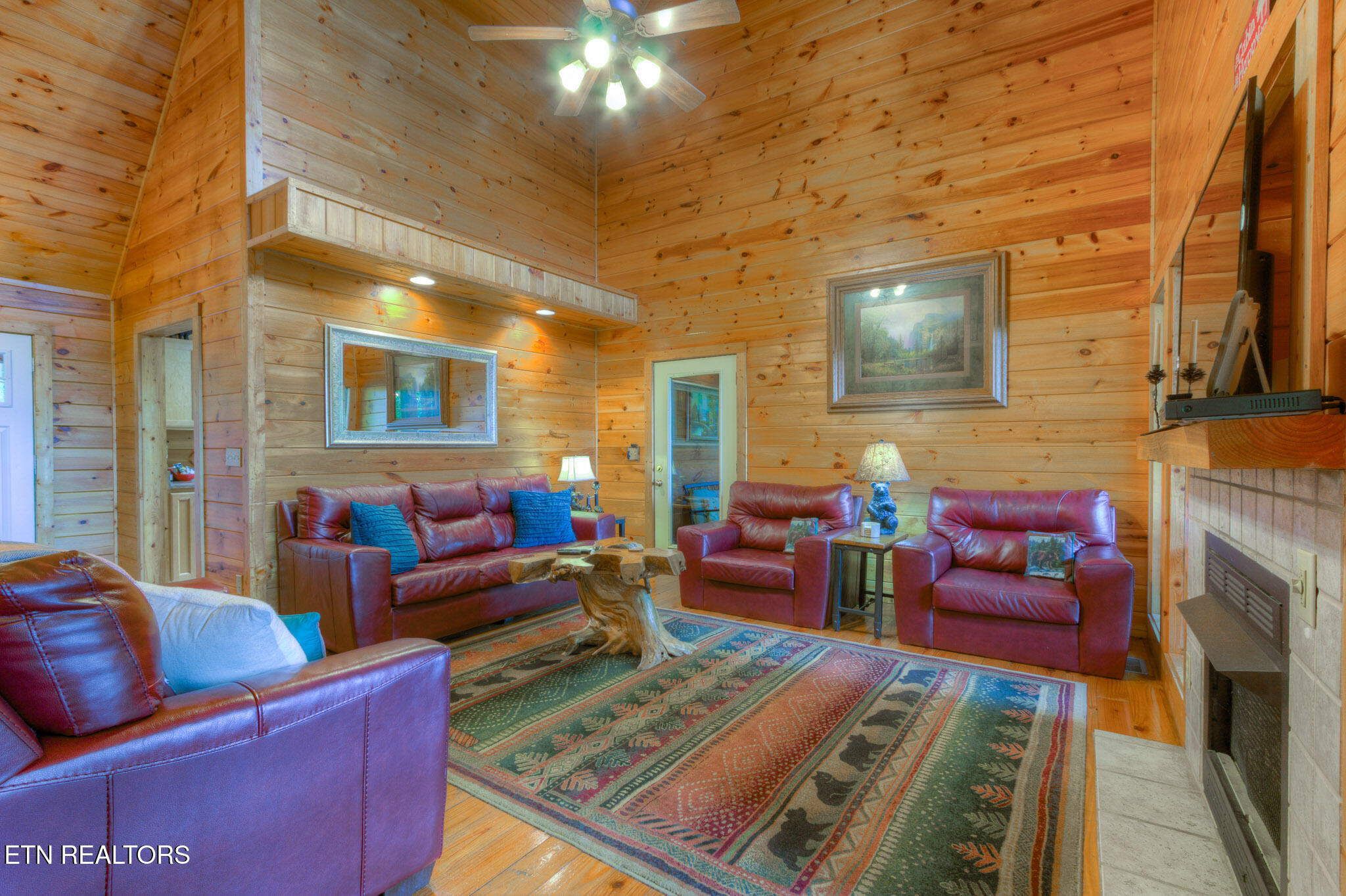3810 Old Mountain Road Sevierville, TN 37876 - Photo 3 of 46 03