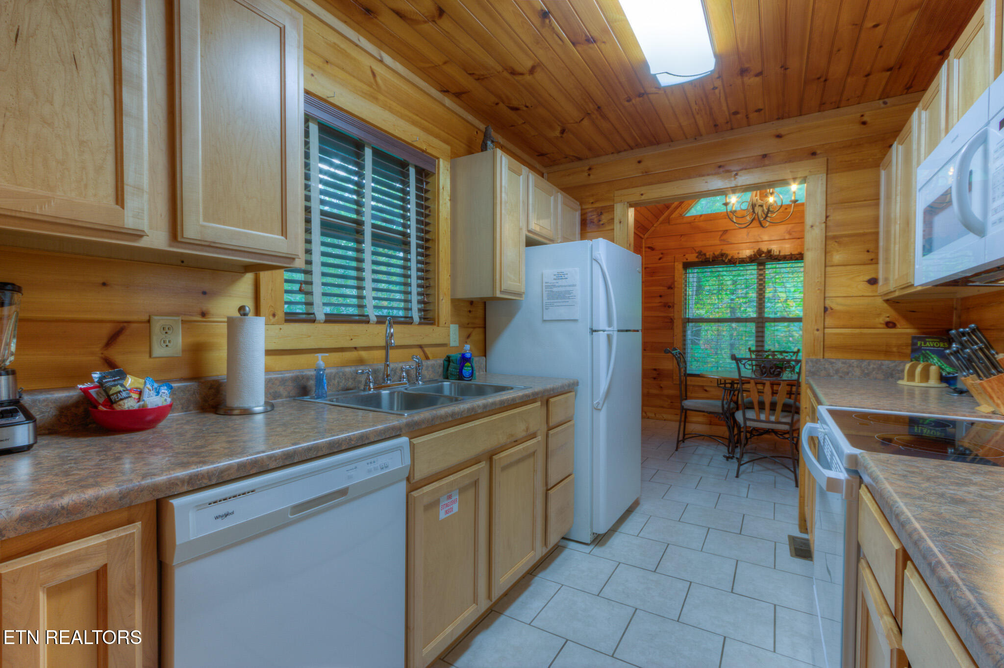 3810 Old Mountain Road Sevierville, TN 37876 - Photo 7 of 46 07