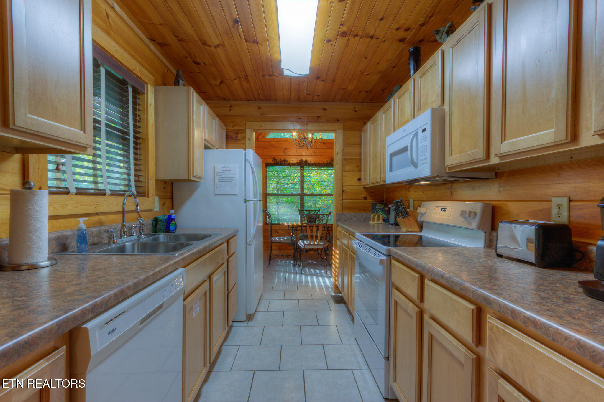 3810 Old Mountain Road Sevierville, TN 37876 - Photo 8 of 46 08