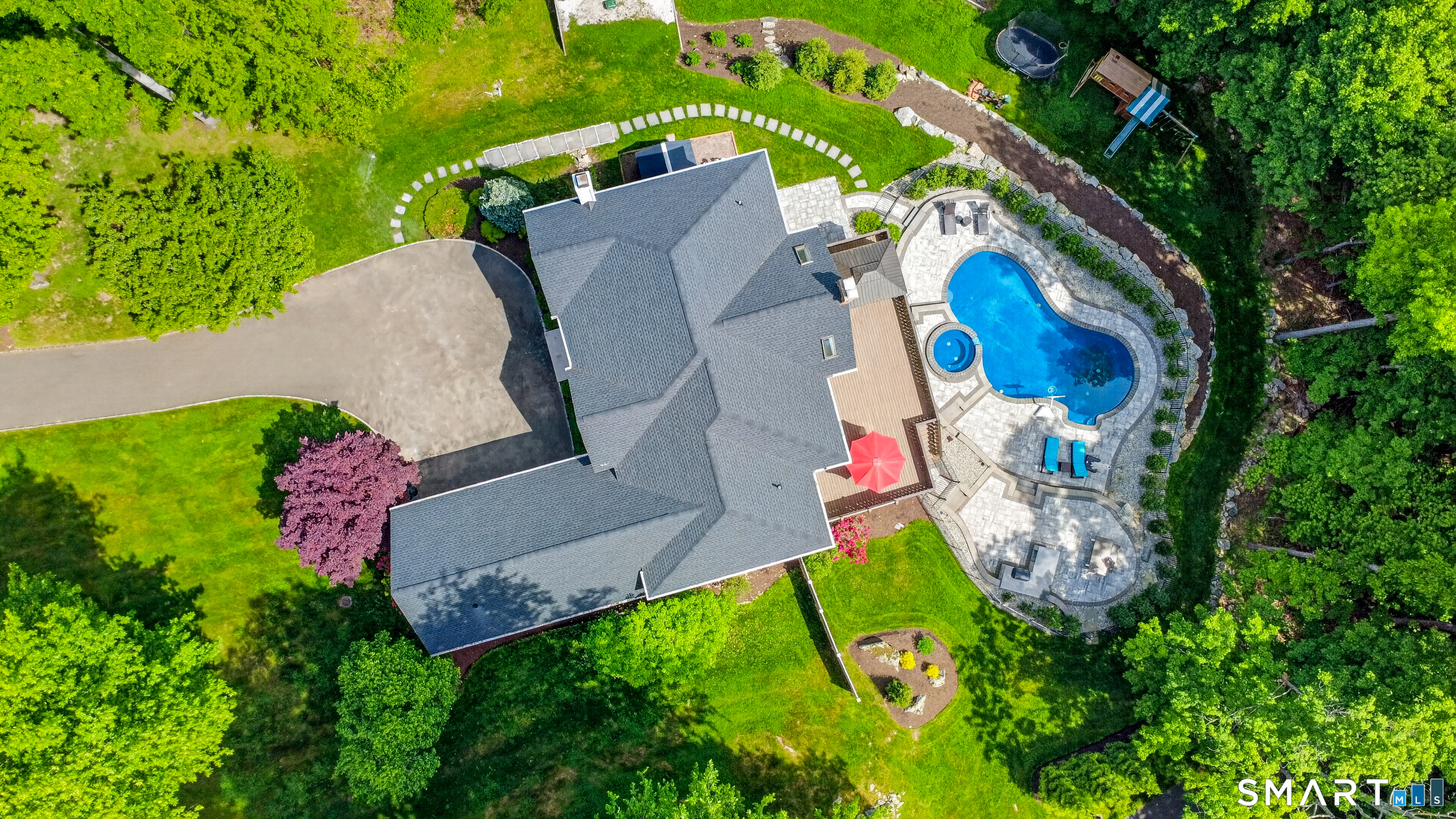 29 Greenleaf Farms Road Newtown, CT 06470 - Photo 9 of 38