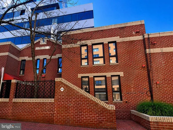 $4,300 | 4814 Hampden Lane, Unit R2, Bethesda, MD 20814