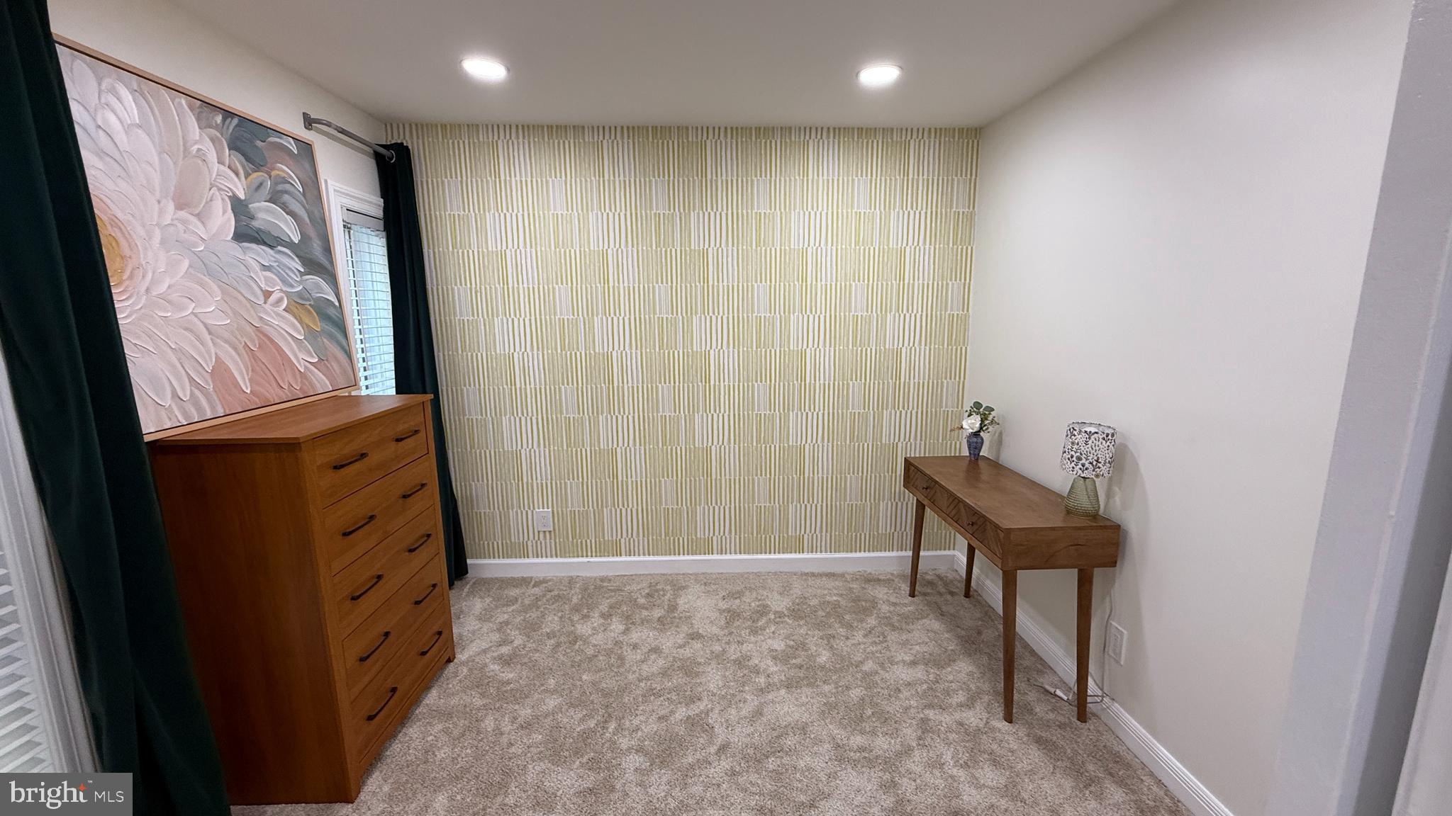 4814 Hampden Lane, Unit R2 Bethesda, MD 20814 - Photo 13 of 29 2nd bedroom