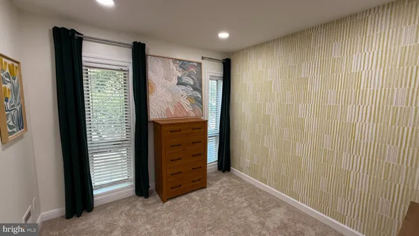 $4,300 | 4814 Hampden Lane, Unit R2, Bethesda, MD 20814