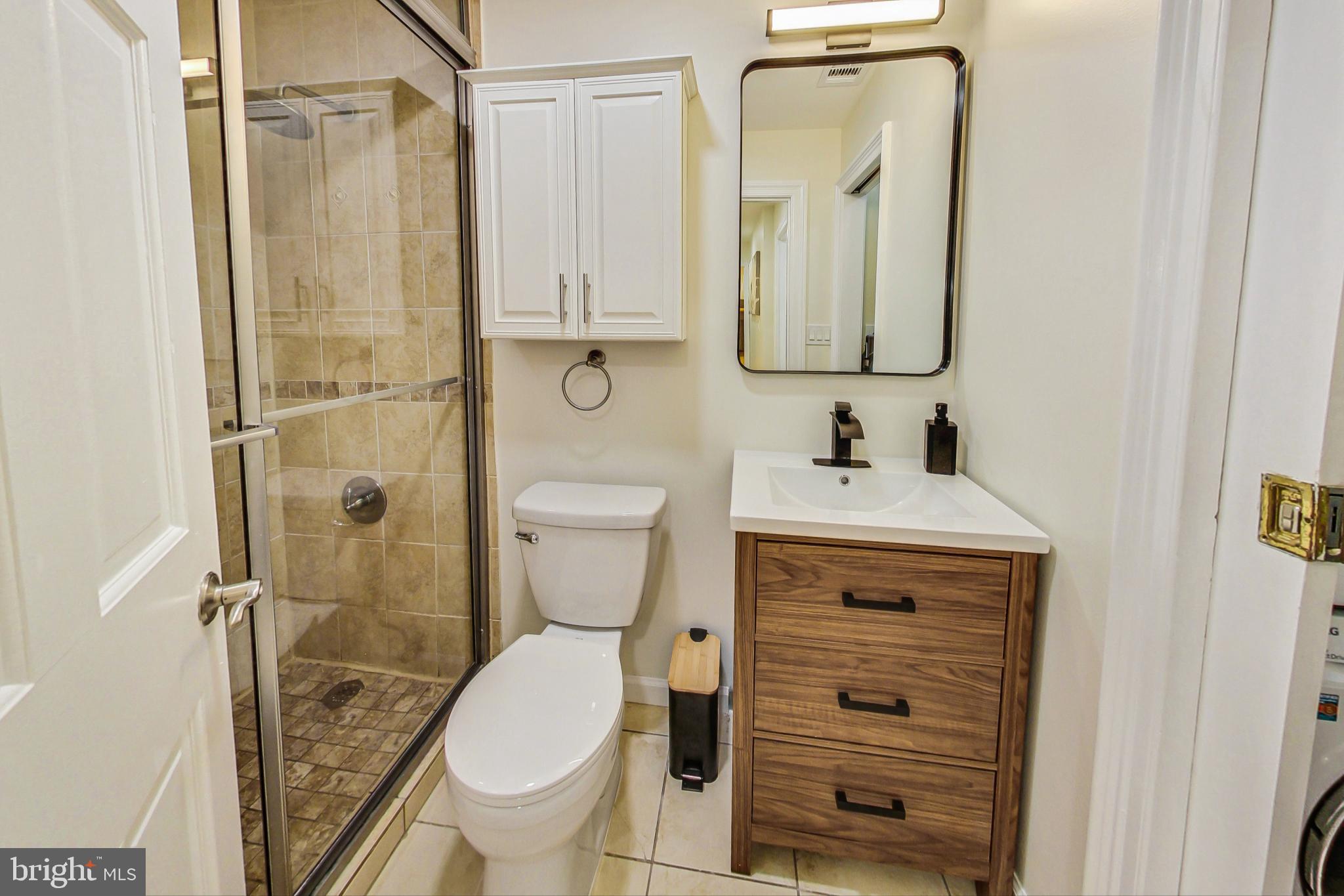 4814 Hampden Lane, Unit R2 Bethesda, MD 20814 - Photo 17 of 31