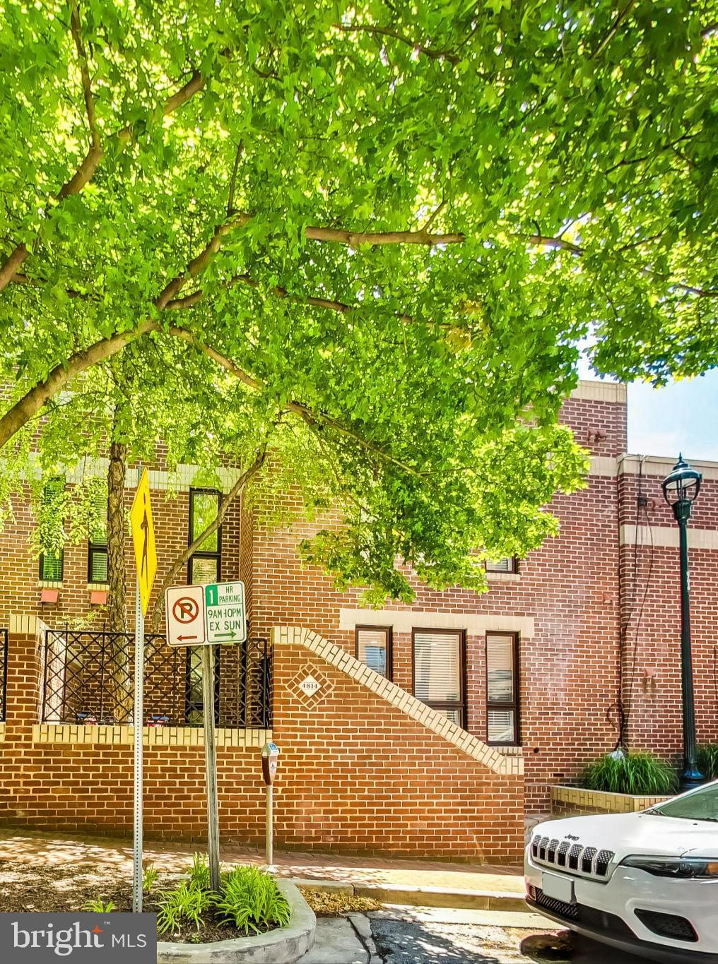 4814 Hampden Lane, Unit R2 Bethesda, MD 20814 - Photo 2 of 31