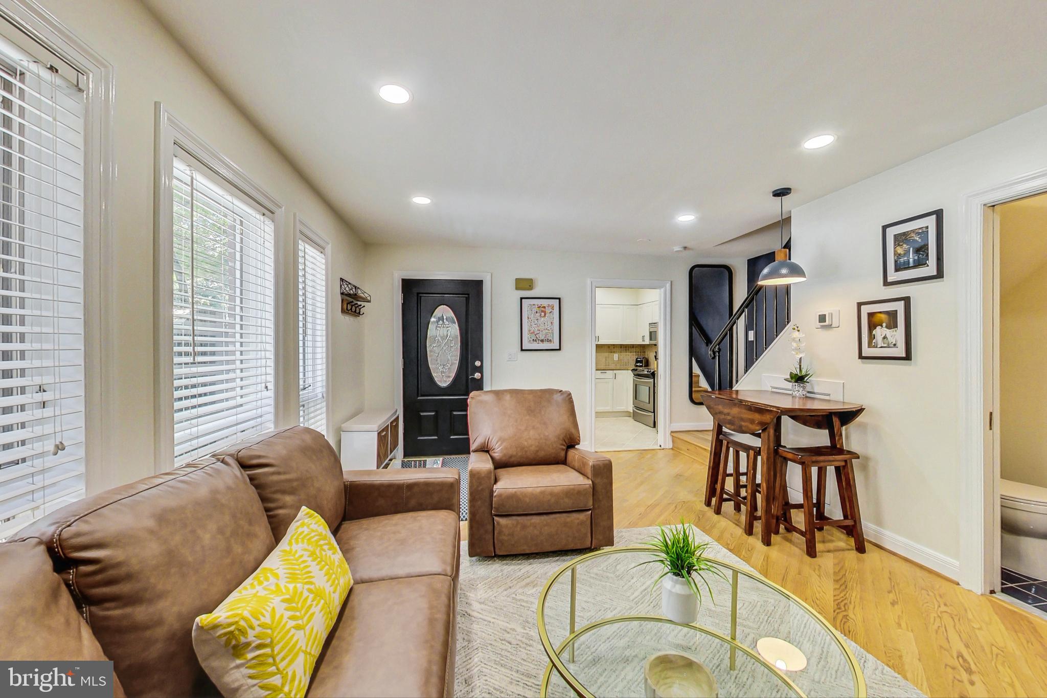 4814 Hampden Lane, Unit R2 Bethesda, MD 20814 - Photo 4 of 29