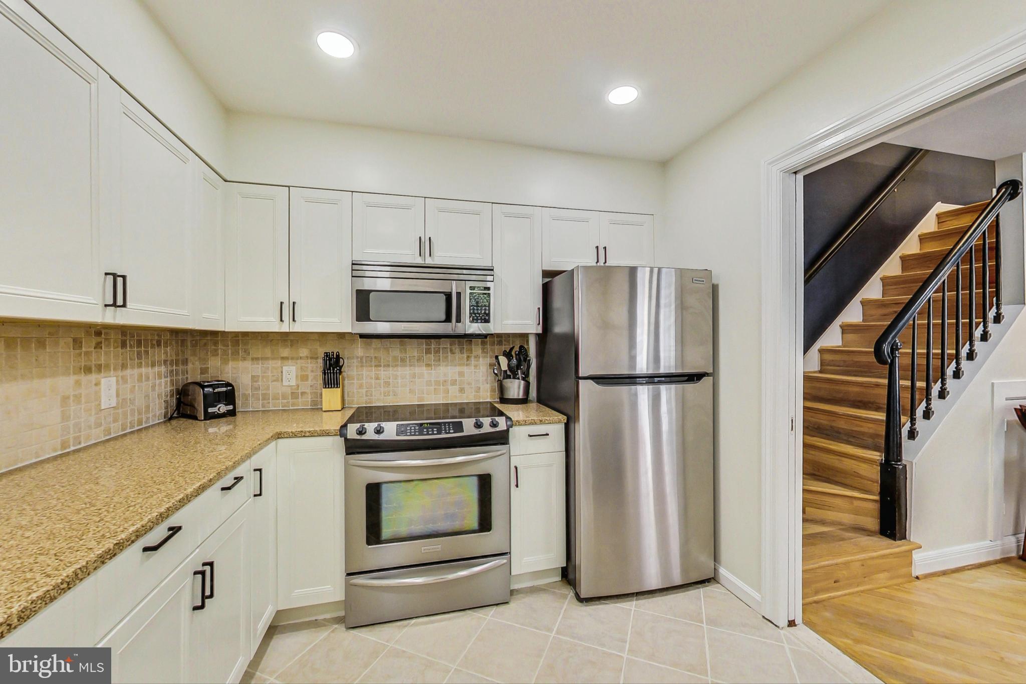 4814 Hampden Lane, Unit R2 Bethesda, MD 20814 - Photo 10 of 31