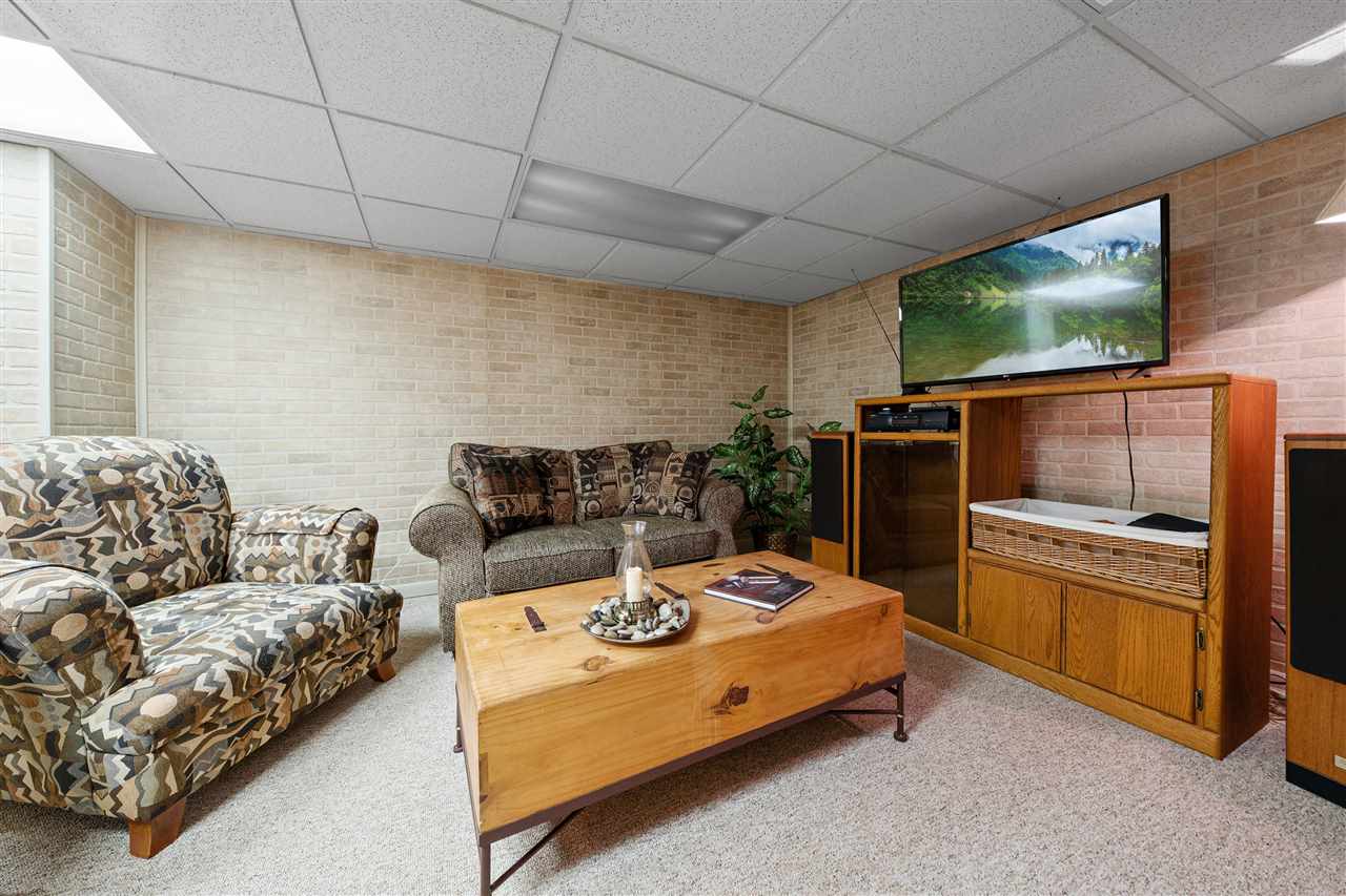 1805 Thomas Rochester, MI 48309 - Photo 37 of 42 50048489-36.JPG