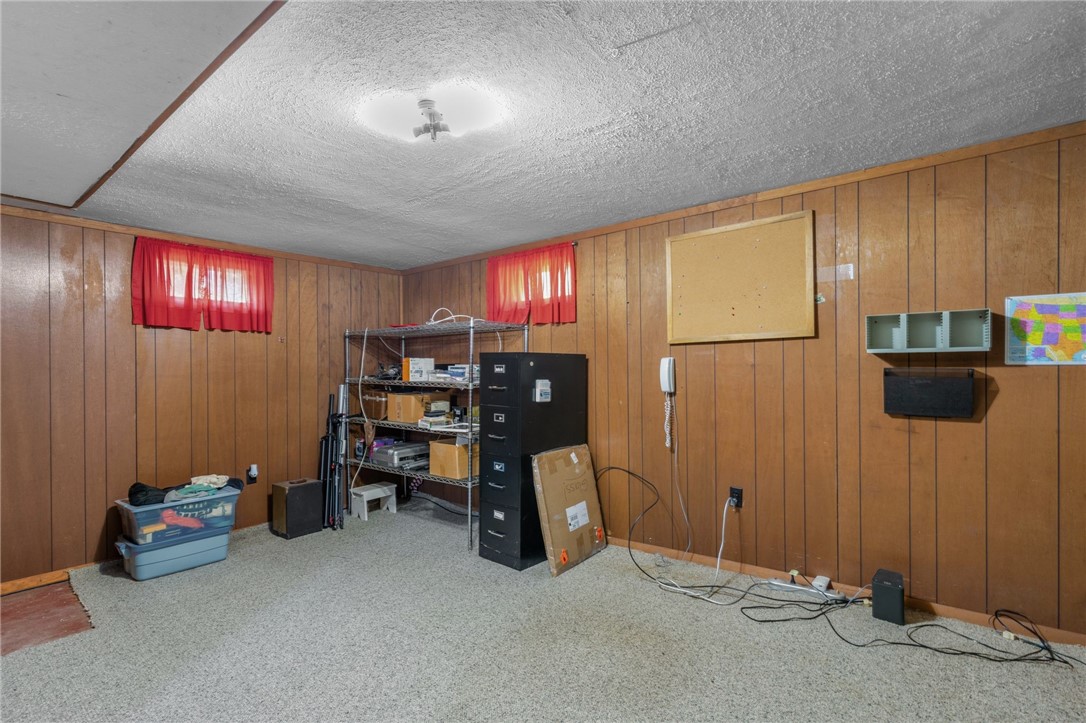 255 Strawberry Field Road Warwick, RI 02886 - Photo 18 of 25 Gallery Image 18