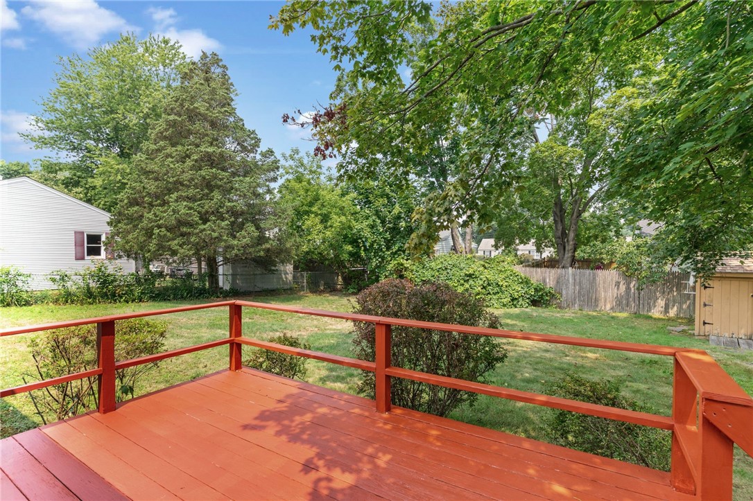 255 Strawberry Field Road Warwick, RI 02886 - Photo 19 of 25 Gallery Image 19