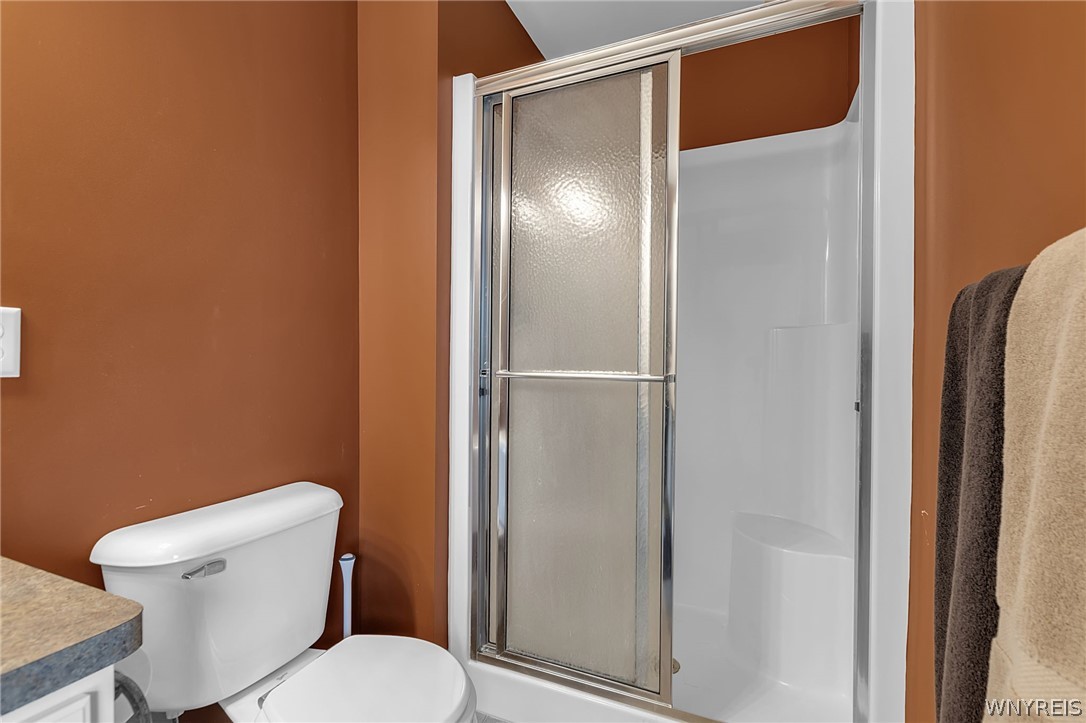 6260 Eckhardt Road, Unit 4 Hamburg, NY 14085 - Photo 26 of 50 Primary Bedroom Bathroom