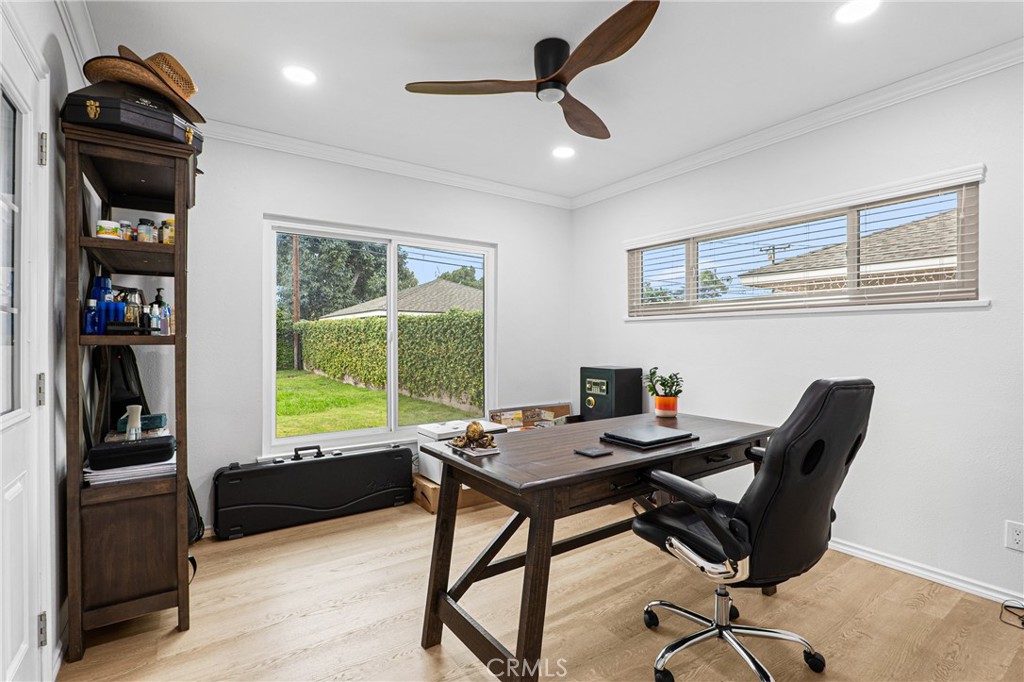 9839 Pomering Road Downey, CA 90240 - Photo 12 of 19