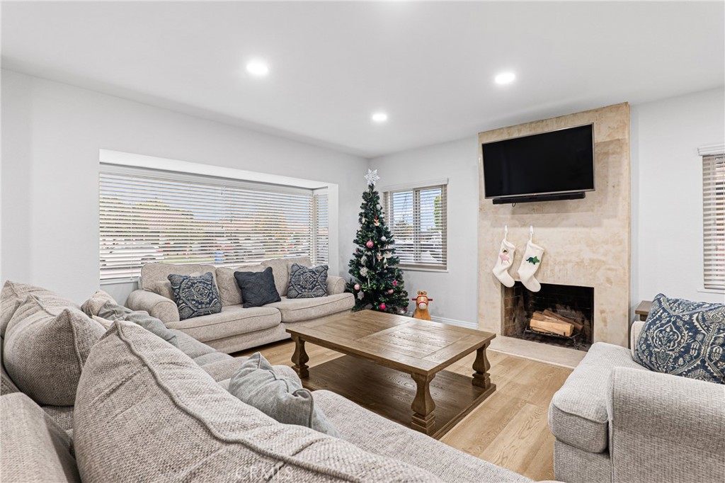 9839 Pomering Road Downey, CA 90240 - Photo 2 of 19