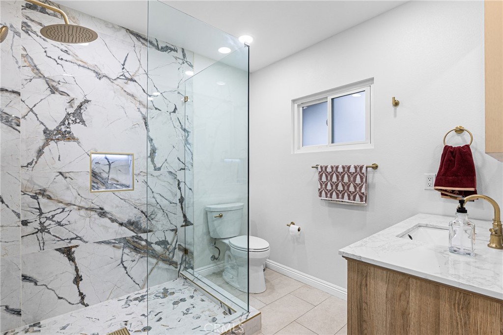 9839 Pomering Road Downey, CA 90240 - Photo 3 of 19