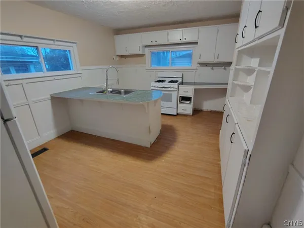 $2,000 | 147 East Matson Avenue, Syracuse, NY 13205