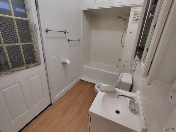 $2,000 | 147 East Matson Avenue, Syracuse, NY 13205