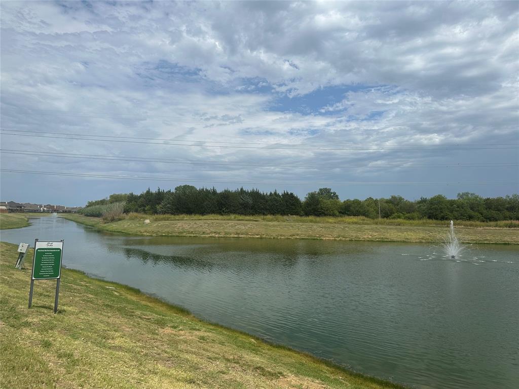1150 East Seeton Road Grand Prairie, TX 75054 - Photo 8 of 13 Property view of water