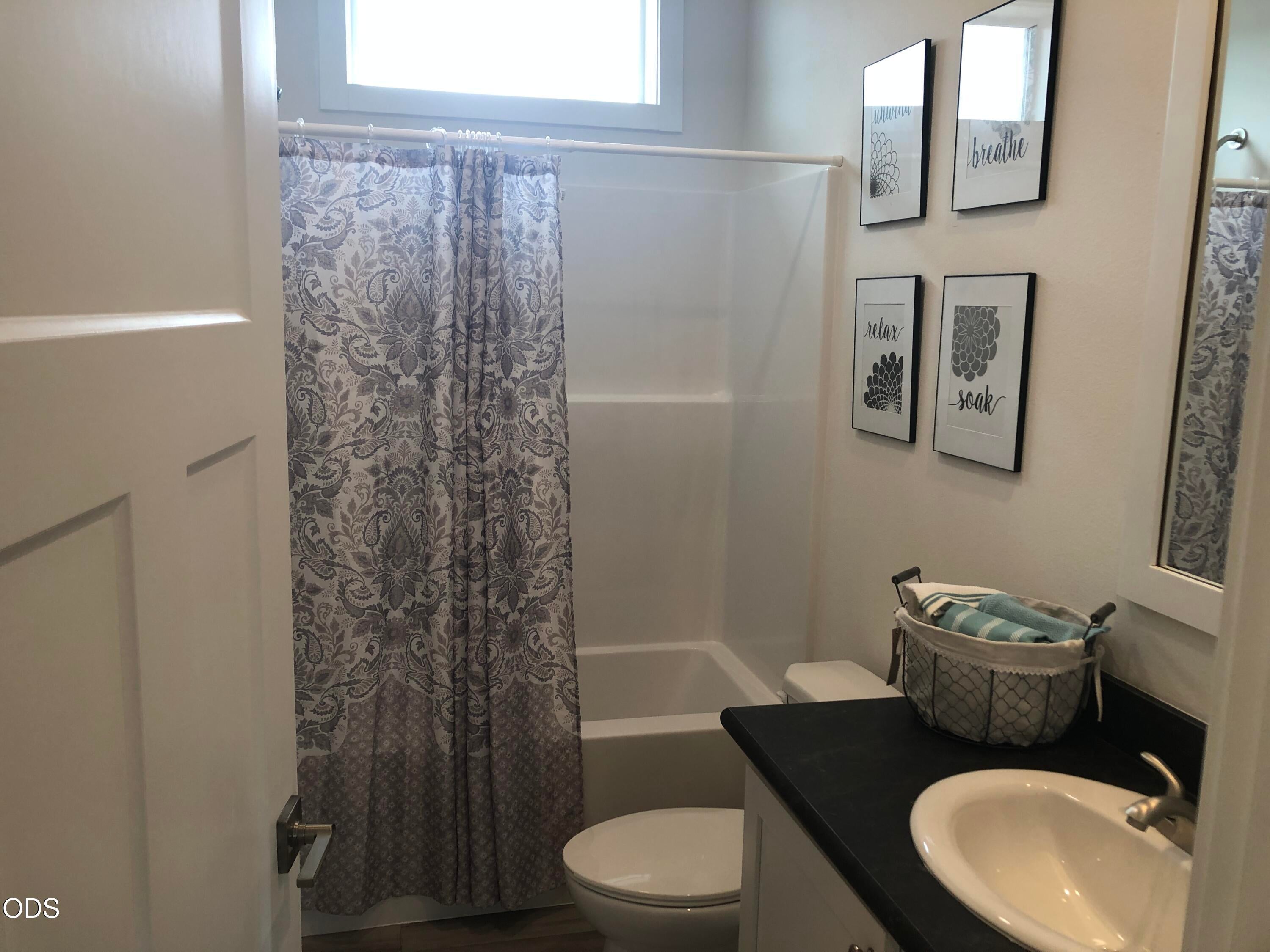 300 Luman Road, Unit 181 Phoenix, OR 97535 - Photo 12 of 27 Gallery Image 12