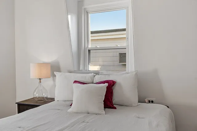 $3,400 | 52 Bonair Street, Unit 3, Somerville, MA 02145