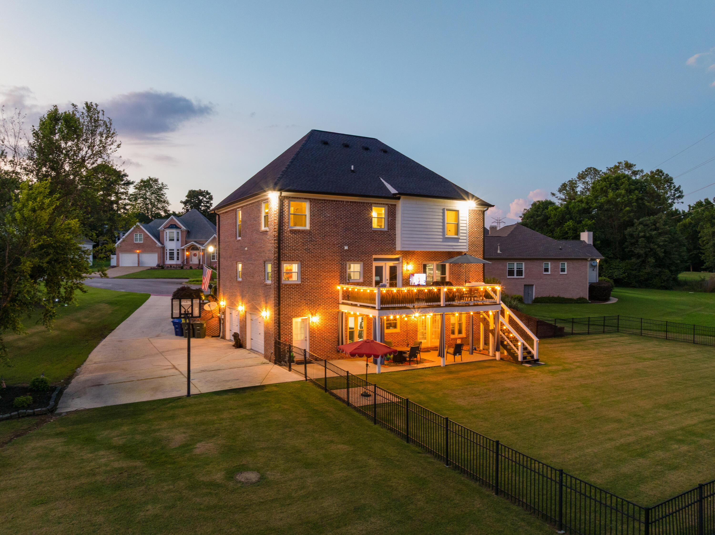 8212 Carriage Crossing Chattanooga, TN 37421 - Photo 75 of 81 11 - 8212 Carriage Crossing - Twilight -