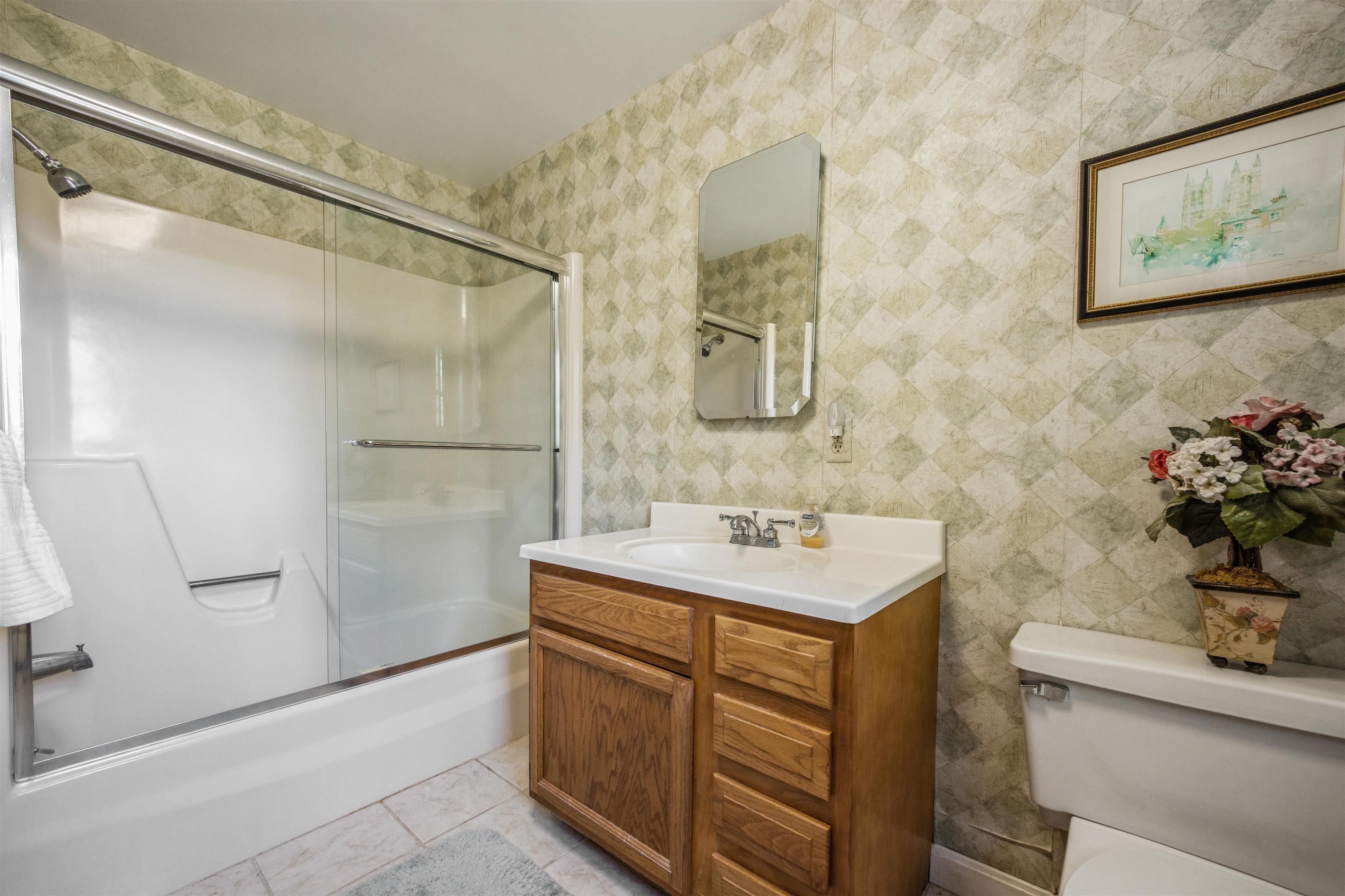 136 Amherst Street Amherst, NH 03031 - Photo 12 of 37