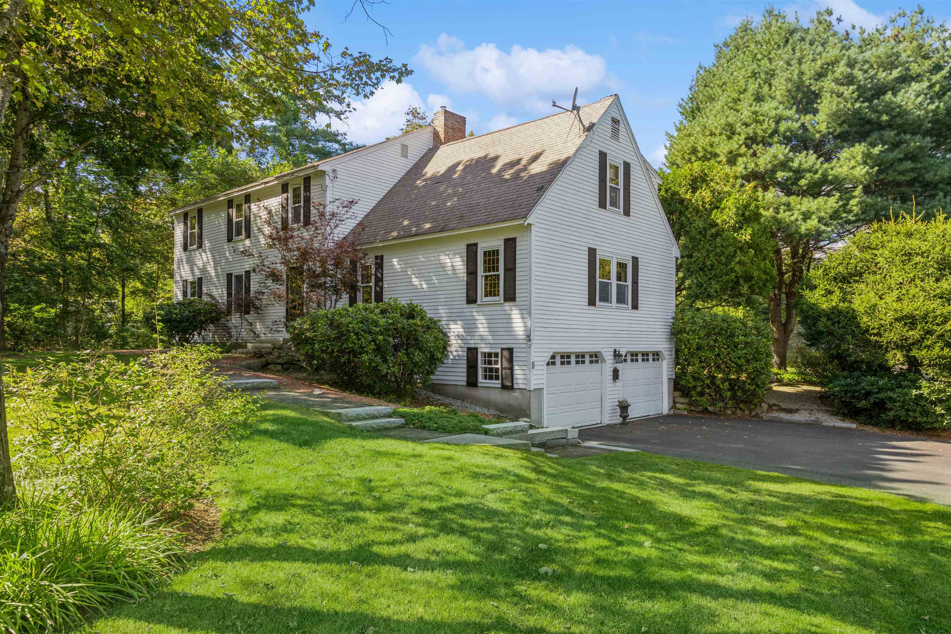 136 Amherst Street Amherst, NH 03031 - Photo 13 of 37