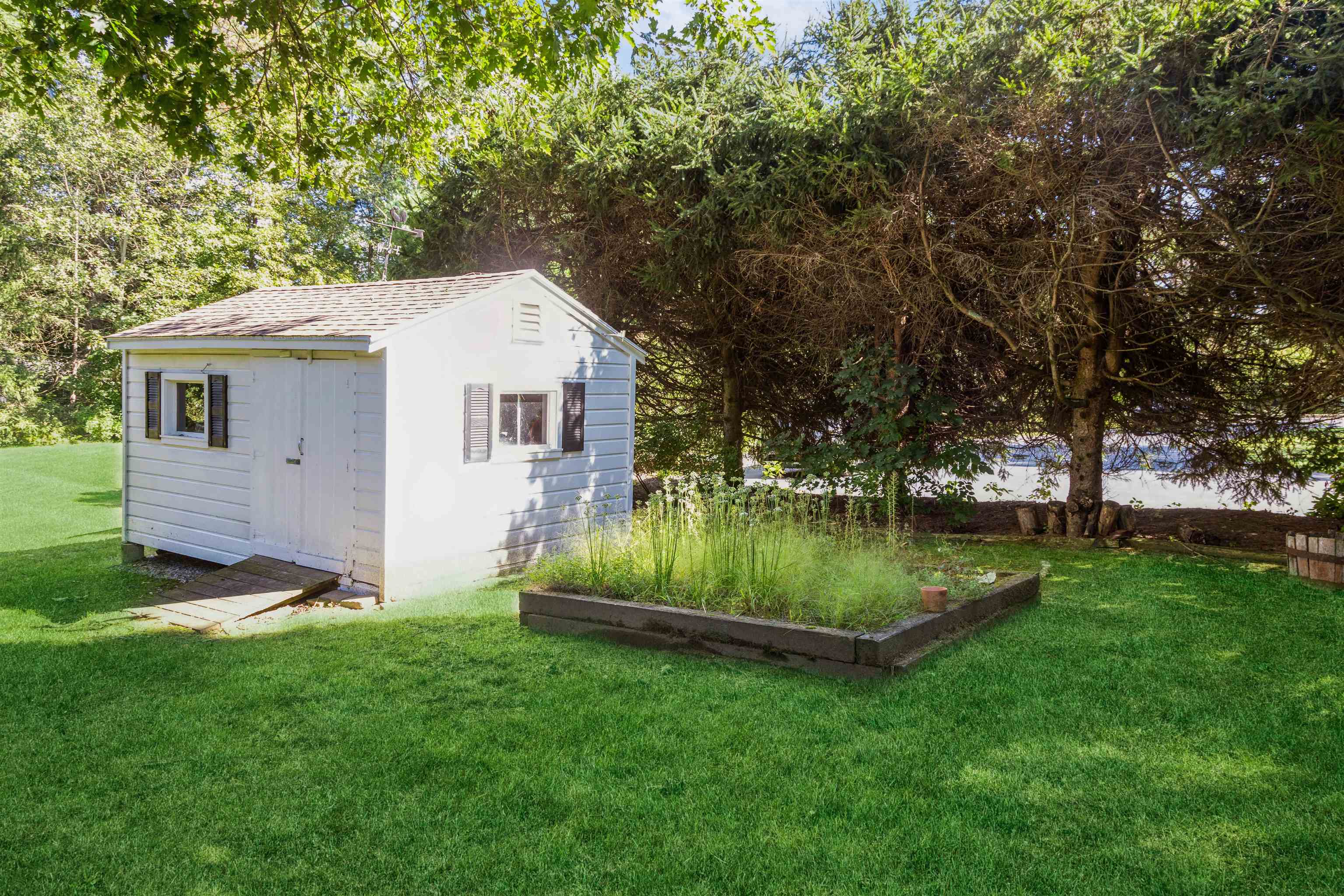 136 Amherst Street Amherst, NH 03031 - Photo 29 of 37