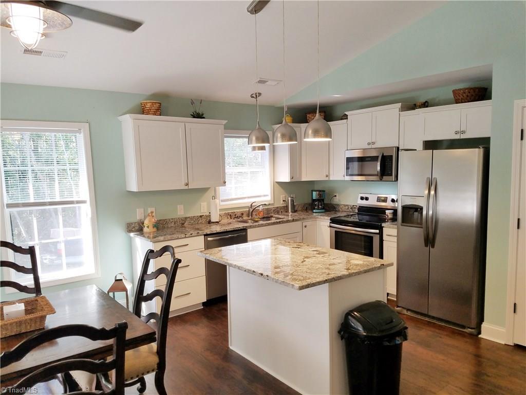 3271 Old Mountain Road Lexington, NC 27292 - Photo 3 of 5 GRANITE IN KITCHEN