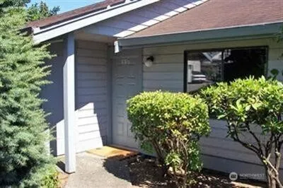 $1,995 | 10135 Northeast 137th Place, Unit 11, Kirkland, WA 98034