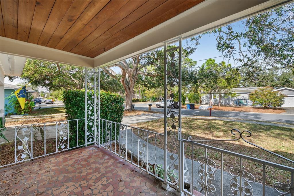 1739 Turner Street Clearwater, FL 33756 - Photo 9 of 72