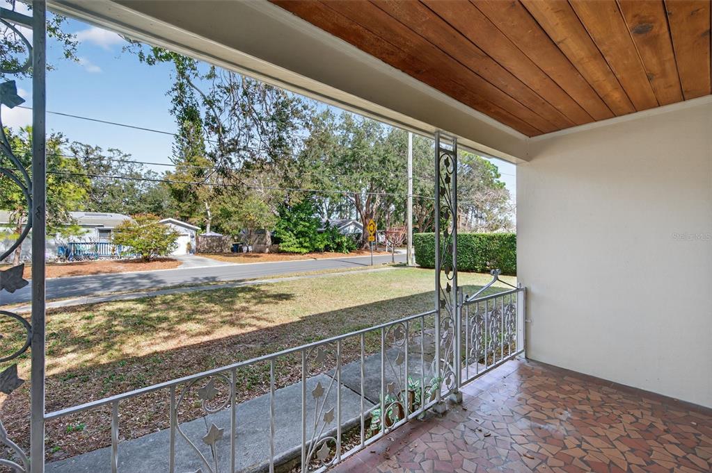 1739 Turner Street Clearwater, FL 33756 - Photo 10 of 72