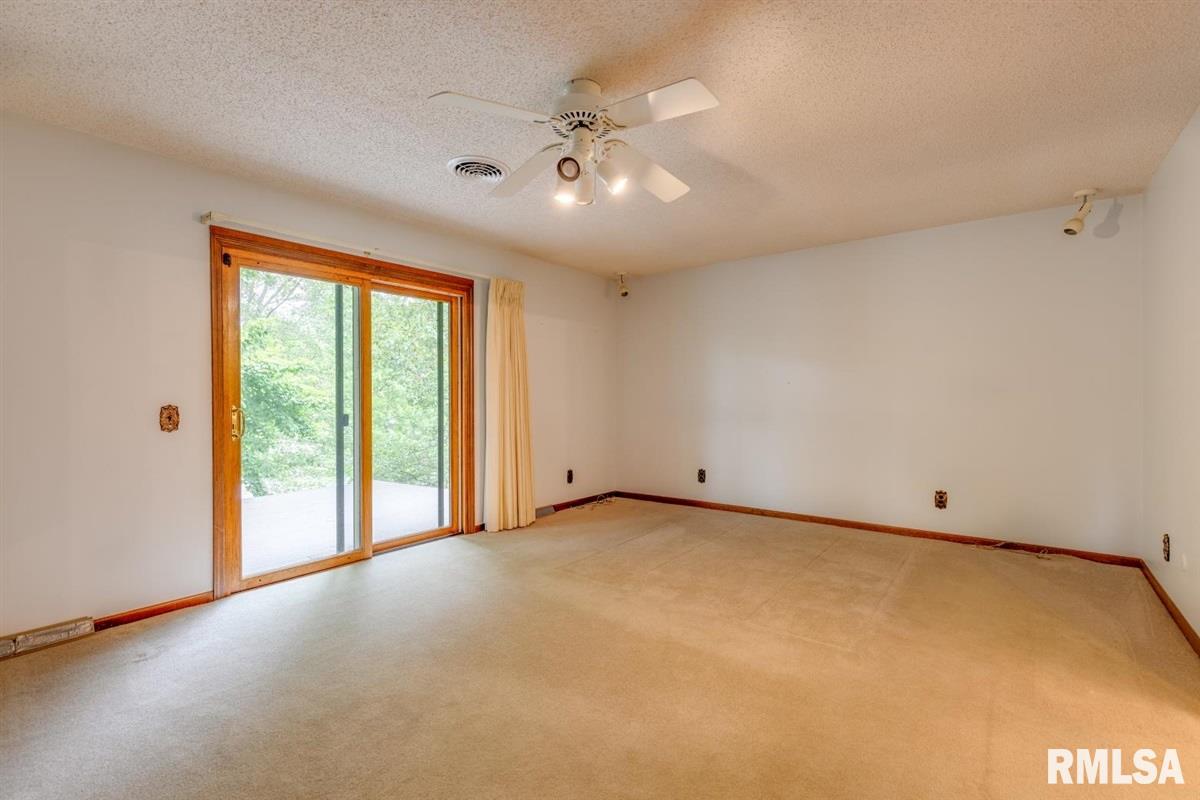 2957 Battersea Point Springfield, IL 62704 - Photo 13 of 32 Gallery Image 13