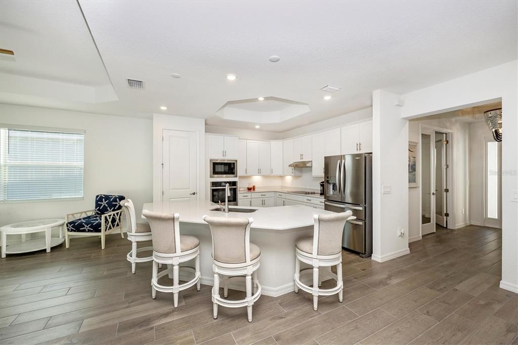 12950 Tulum Loop Venice, FL 34293 - Photo 13 of 98