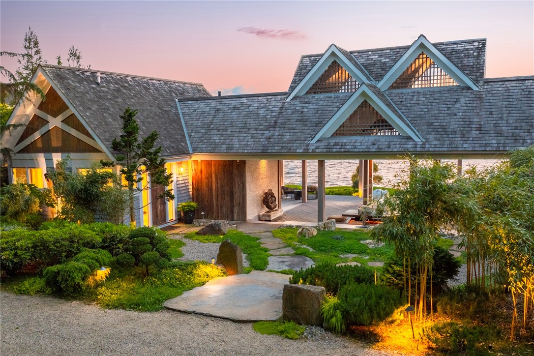 79 Shore Road Bristol, RI 02809 - Photo 3 of 50 Tea House