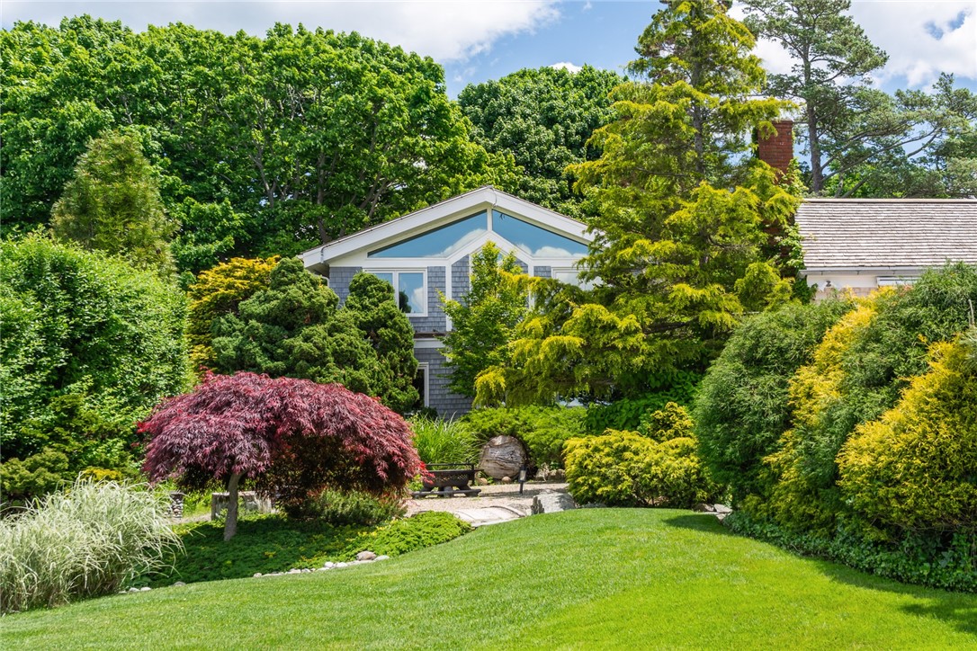 79 Shore Road Bristol, RI 02809 - Photo 36 of 50 The Cottage