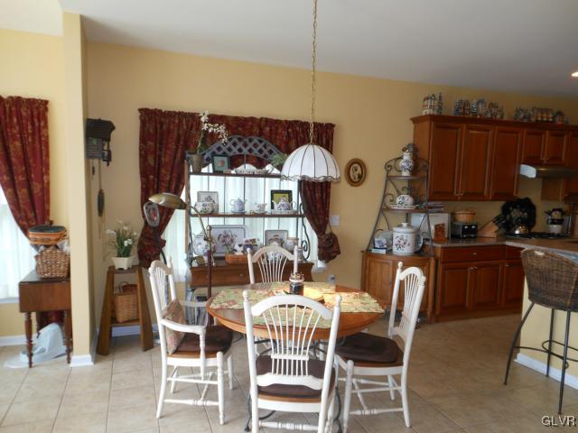 48 Inverness Lane Easton, PA 18045 - Photo 17 of 28 a view of a dining room with furniture
