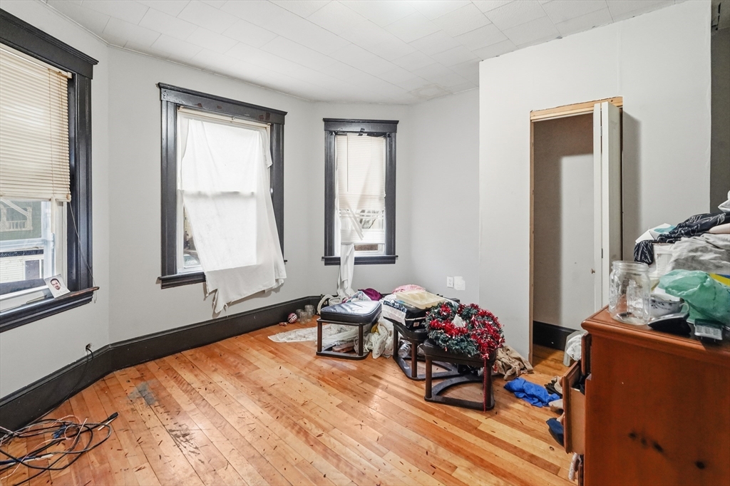 61 Cohasset Street Worcester, MA 01604 - Photo 19 of 41